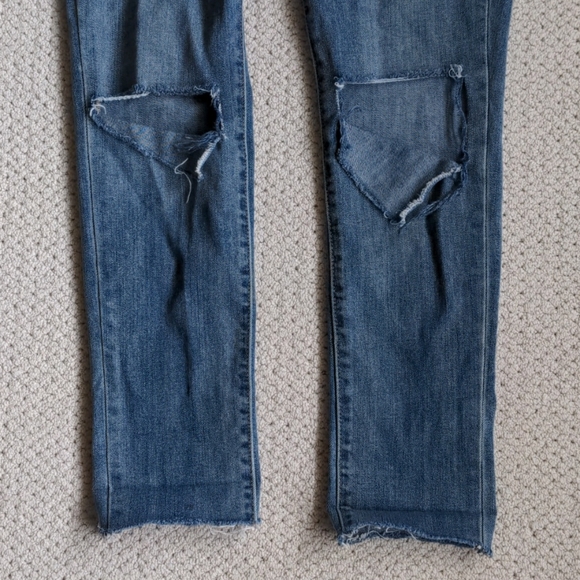 Levi's High Rise Skinny Blue Jeans - Picture 2 of 7